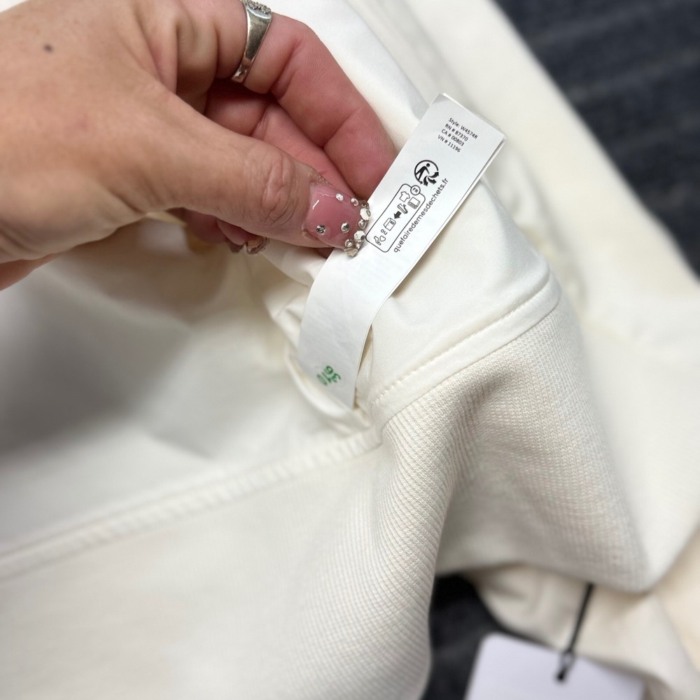 Alo Yoga Night Out Women's Cargo Jacket Ivory NWT's Cotton Twill Boxy Cropped. - Picture 12 of 14